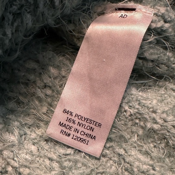 SO Sweater Soft & Fuzzy Gorgeous Light Green Sz Lg Academia Preppy - Picture 7 of 9